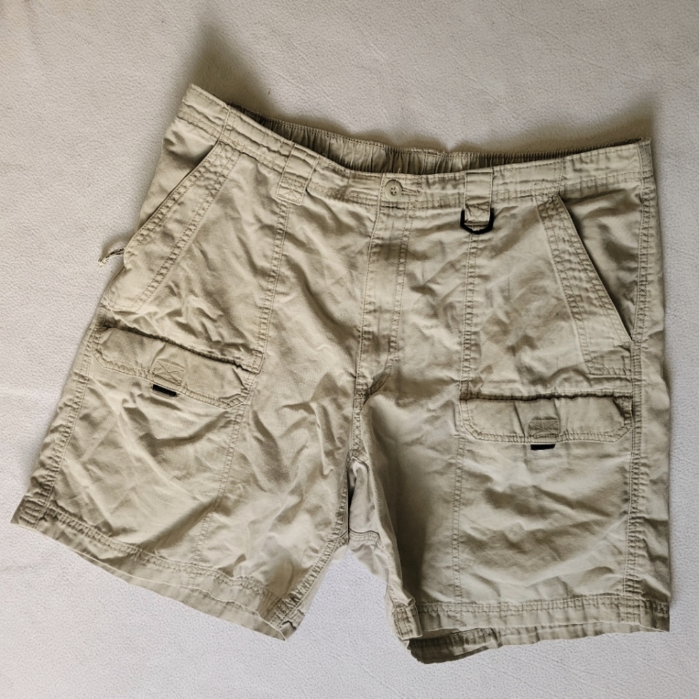 Wrangler Men's Tan Cargo Shorts, Size 38